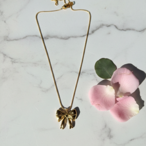 gold stainless steel bow necklace—elegant, durable, and tarnish resistant